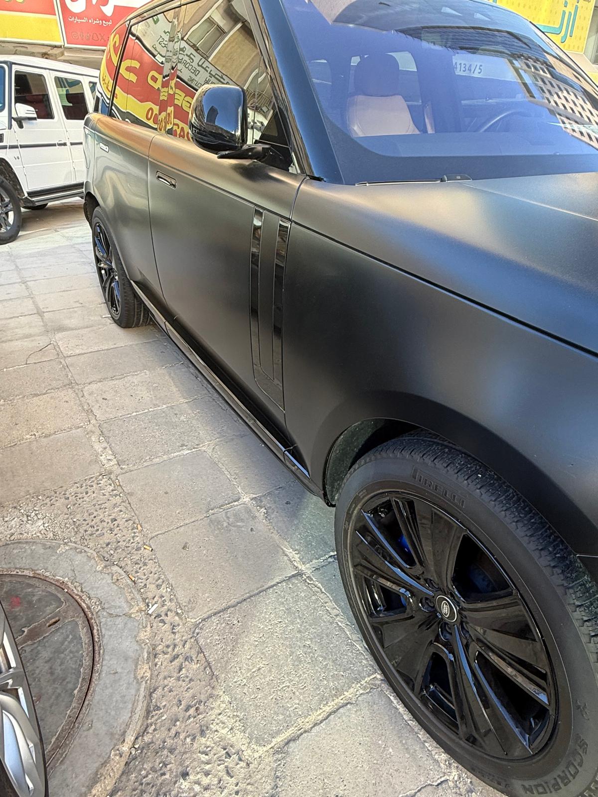 Range Rover Vogue - Sourcing MDLA